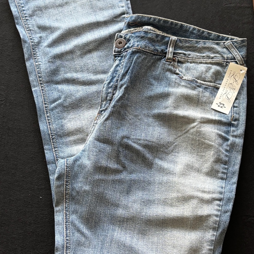 Long Elegant Legs Stonewashed Denim Jeans; Size: 22 Tall; Flair legs
